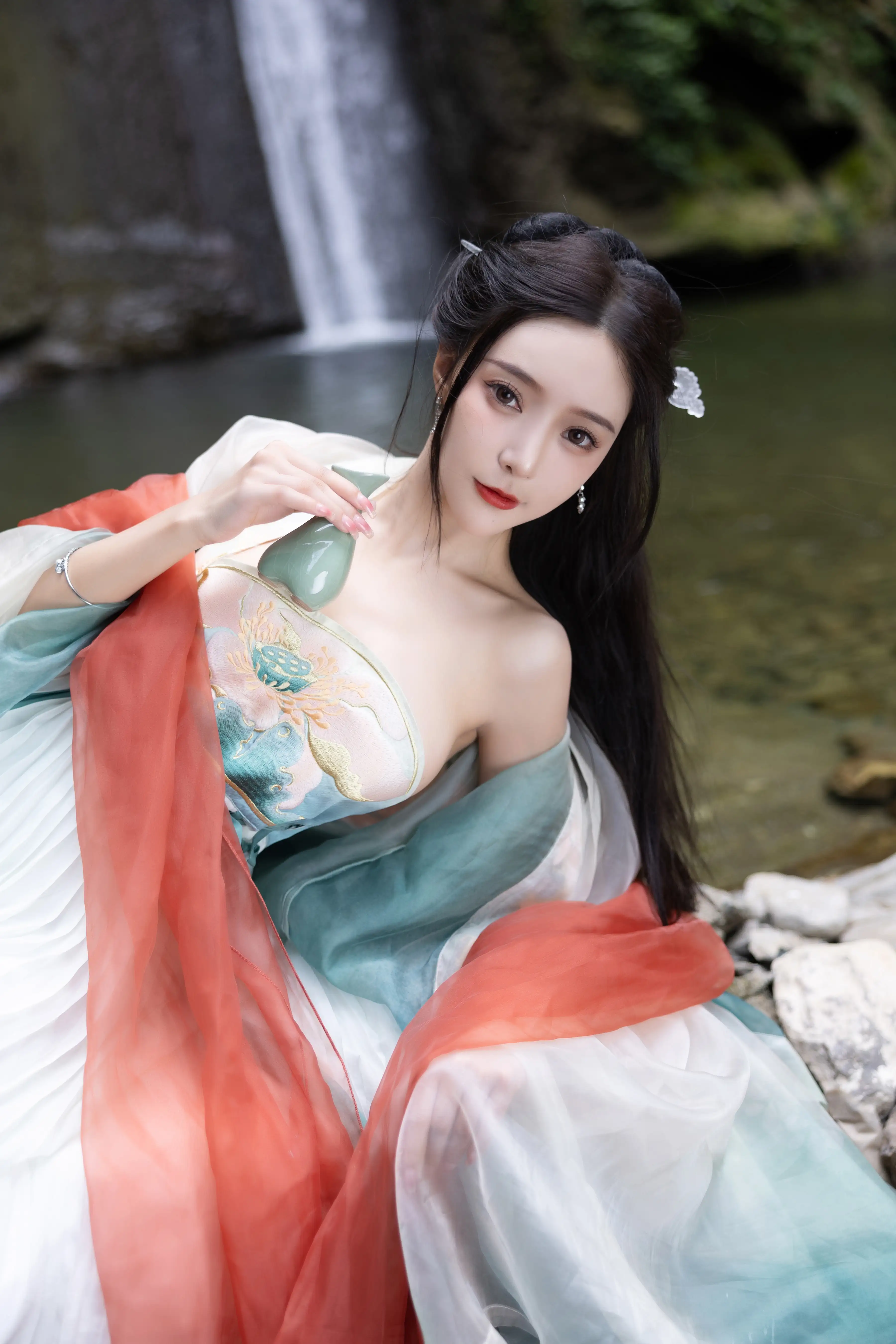 王馨瑶_NO.034_内购无水印_VOL.889_绿色古装_瀑布_ - M940.COM 内部私购-第6张